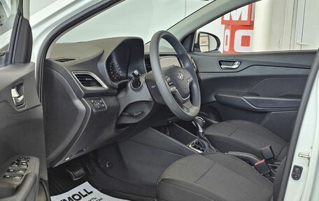 Hyundai Solaris II рестайлинг, 2021 год, 1 715 000 рублей, 9 фотография