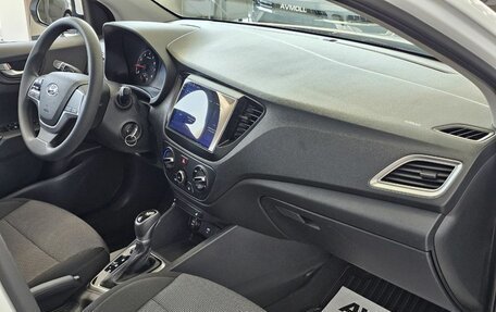 Hyundai Solaris II рестайлинг, 2021 год, 1 715 000 рублей, 18 фотография