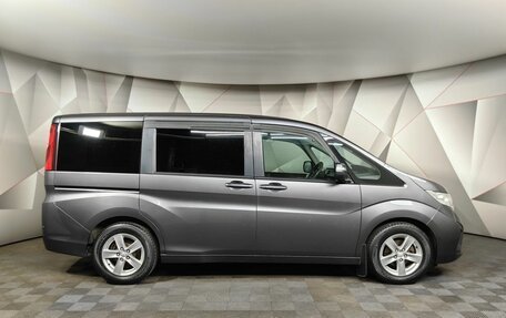 Honda Stepwgn IV, 2016 год, 1 645 000 рублей, 5 фотография