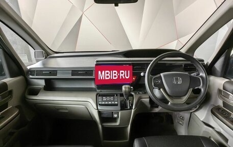Honda Stepwgn IV, 2016 год, 1 645 000 рублей, 13 фотография
