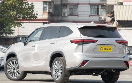 Toyota Highlander, 2025 год, 5 550 000 рублей, 5 фотография