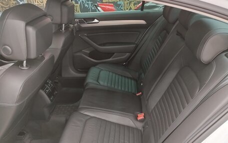 Volkswagen Passat B8 рестайлинг, 2018 год, 2 400 000 рублей, 10 фотография