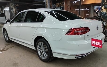 Volkswagen Passat B8 рестайлинг, 2018 год, 2 400 000 рублей, 4 фотография