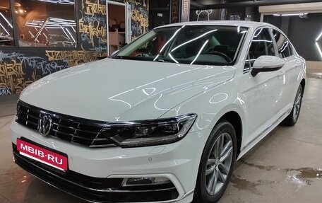Volkswagen Passat B8 рестайлинг, 2018 год, 2 400 000 рублей, 2 фотография