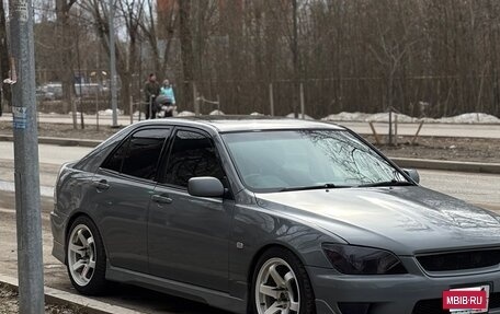 Toyota Altezza, 2001 год, 1 150 000 рублей, 4 фотография