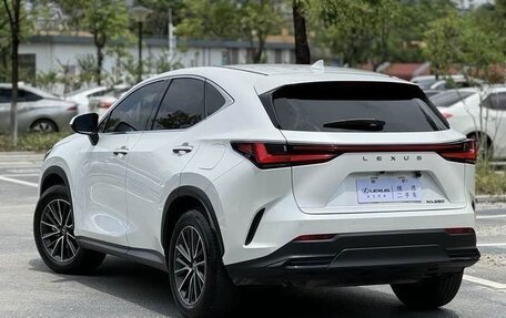 Lexus NX, 2022 год, 3 730 000 рублей, 2 фотография