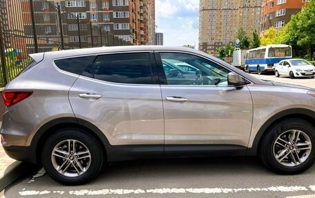 Hyundai Santa Fe III рестайлинг, 2017 год, 1 800 000 рублей, 4 фотография