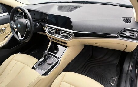 BMW 3 серия, 2020 год, 2 950 000 рублей, 21 фотография