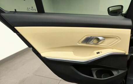 BMW 3 серия, 2020 год, 2 950 000 рублей, 23 фотография