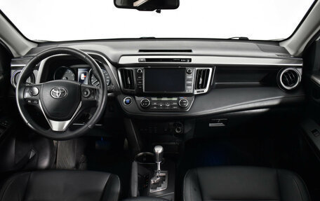 Toyota RAV4, 2018 год, 2 959 000 рублей, 10 фотография