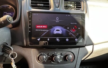 Renault Sandero II рестайлинг, 2018 год, 1 200 000 рублей, 19 фотография