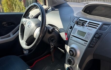 Toyota Yaris III рестайлинг, 2006 год, 670 000 рублей, 8 фотография