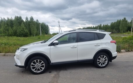 Toyota RAV4, 2016 год, 2 400 000 рублей, 2 фотография