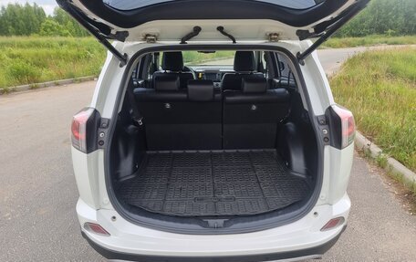 Toyota RAV4, 2016 год, 2 400 000 рублей, 5 фотография