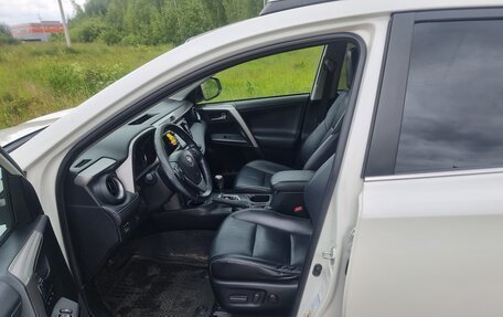 Toyota RAV4, 2016 год, 2 400 000 рублей, 7 фотография