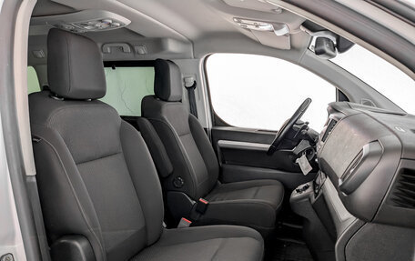 Peugeot Traveller I, 2021 год, 2 545 000 рублей, 24 фотография