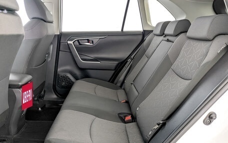 Toyota RAV4, 2020 год, 3 120 000 рублей, 12 фотография