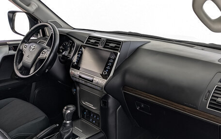 Toyota Land Cruiser Prado 150 рестайлинг 2, 2020 год, 5 100 000 рублей, 13 фотография