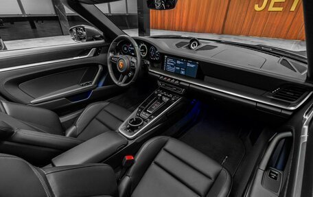 Porsche 911, 2021 год, 17 895 000 рублей, 32 фотография