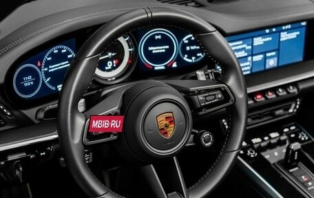 Porsche 911, 2021 год, 17 895 000 рублей, 24 фотография