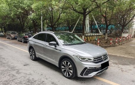 Volkswagen Tiguan II, 2022 год, 3 020 000 рублей, 3 фотография