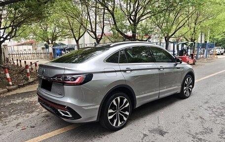 Volkswagen Tiguan II, 2022 год, 3 020 000 рублей, 8 фотография
