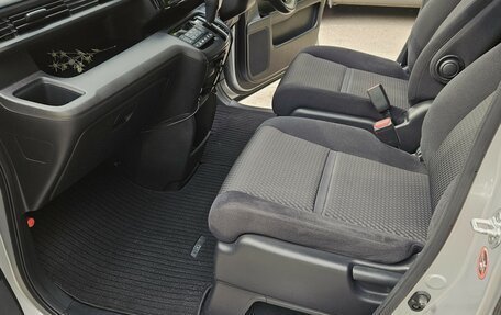 Honda Stepwgn IV, 2016 год, 2 300 000 рублей, 9 фотография
