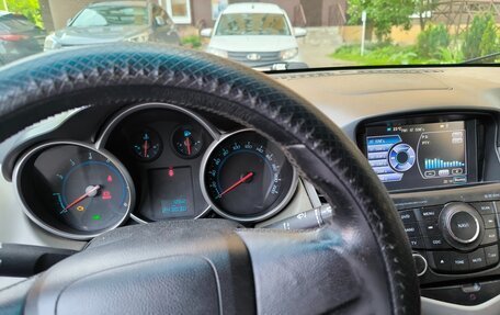 Chevrolet Cruze II, 2011 год, 720 000 рублей, 7 фотография