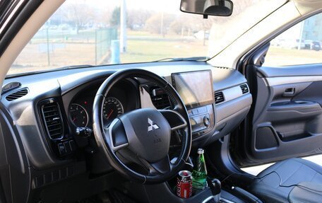 Mitsubishi Outlander III рестайлинг 3, 2012 год, 1 070 000 рублей, 2 фотография