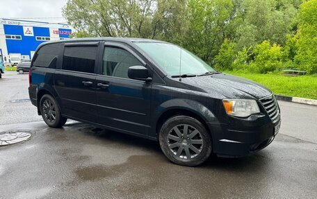 Chrysler Town & Country V рестайлинг, 2008 год, 1 150 000 рублей, 3 фотография