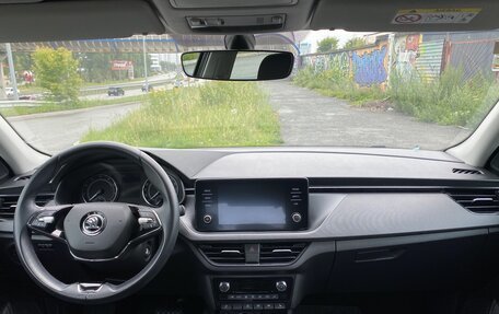 Skoda Rapid II, 2021 год, 1 780 000 рублей, 14 фотография