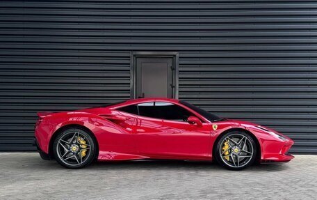 Ferrari F8, 2021 год, 32 200 000 рублей, 9 фотография