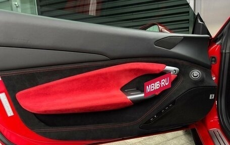 Ferrari F8, 2021 год, 32 200 000 рублей, 14 фотография