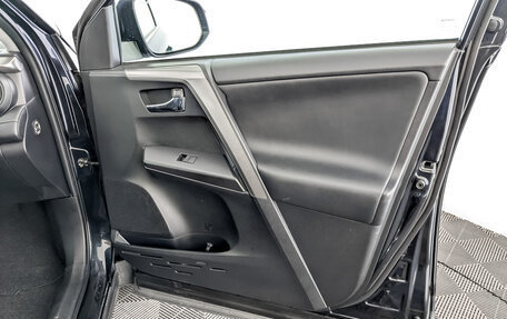Toyota RAV4, 2016 год, 2 200 000 рублей, 24 фотография