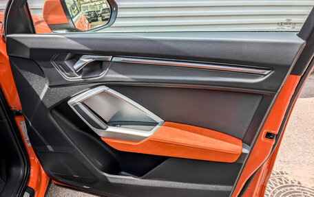 Audi Q3, 2019 год, 2 750 000 рублей, 24 фотография