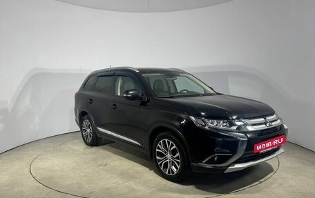 Mitsubishi Outlander III рестайлинг 3, 2016 год, 1 499 000 рублей, 3 фотография