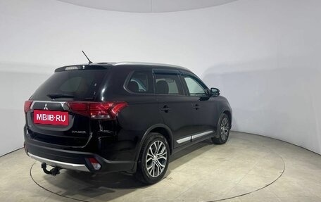 Mitsubishi Outlander III рестайлинг 3, 2016 год, 1 499 000 рублей, 6 фотография