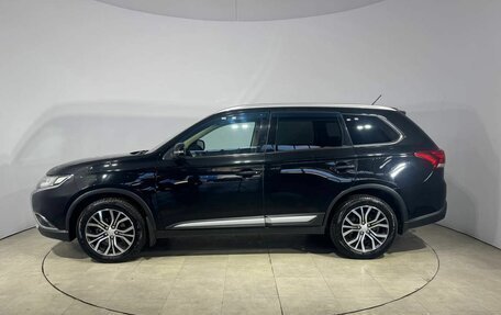 Mitsubishi Outlander III рестайлинг 3, 2016 год, 1 499 000 рублей, 10 фотография