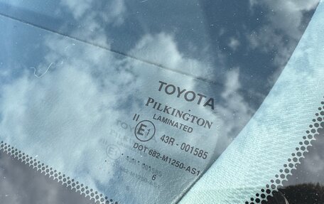 Toyota Avensis III рестайлинг, 2006 год, 1 500 000 рублей, 29 фотография