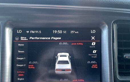 Dodge Challenger III рестайлинг 2, 2017 год, 3 350 000 рублей, 13 фотография