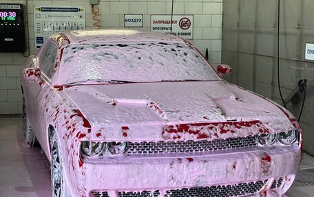 Dodge Challenger III рестайлинг 2, 2017 год, 3 350 000 рублей, 17 фотография