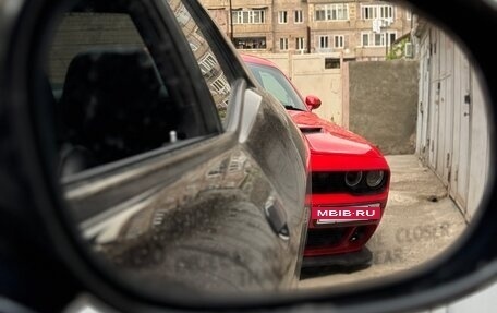 Dodge Challenger III рестайлинг 2, 2017 год, 3 350 000 рублей, 21 фотография