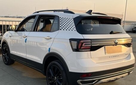 Volkswagen T-Cross I, 2021 год, 1 550 400 рублей, 7 фотография