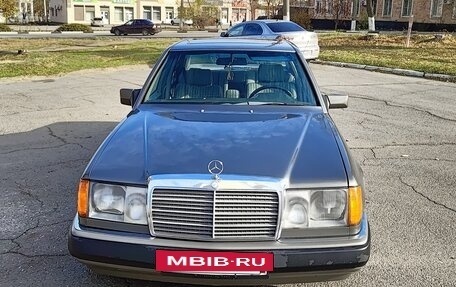 Mercedes-Benz W124, 1989 год, 670 000 рублей, 2 фотография
