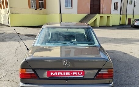 Mercedes-Benz W124, 1989 год, 670 000 рублей, 3 фотография