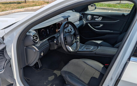Mercedes-Benz E-Класс, 2021 год, 5 700 000 рублей, 7 фотография