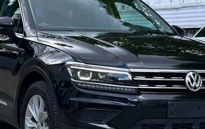 Volkswagen Tiguan II, 2017 год, 3 200 000 рублей, 1 фотография