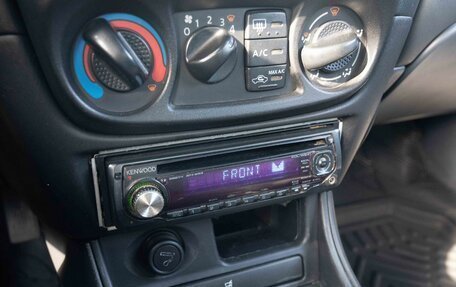 Nissan Almera, 2004 год, 270 000 рублей, 18 фотография