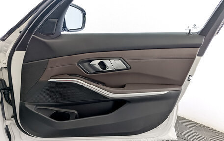 BMW 3 серия, 2021 год, 4 950 000 рублей, 26 фотография