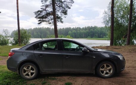 Chevrolet Cruze II, 2012 год, 620 000 рублей, 3 фотография